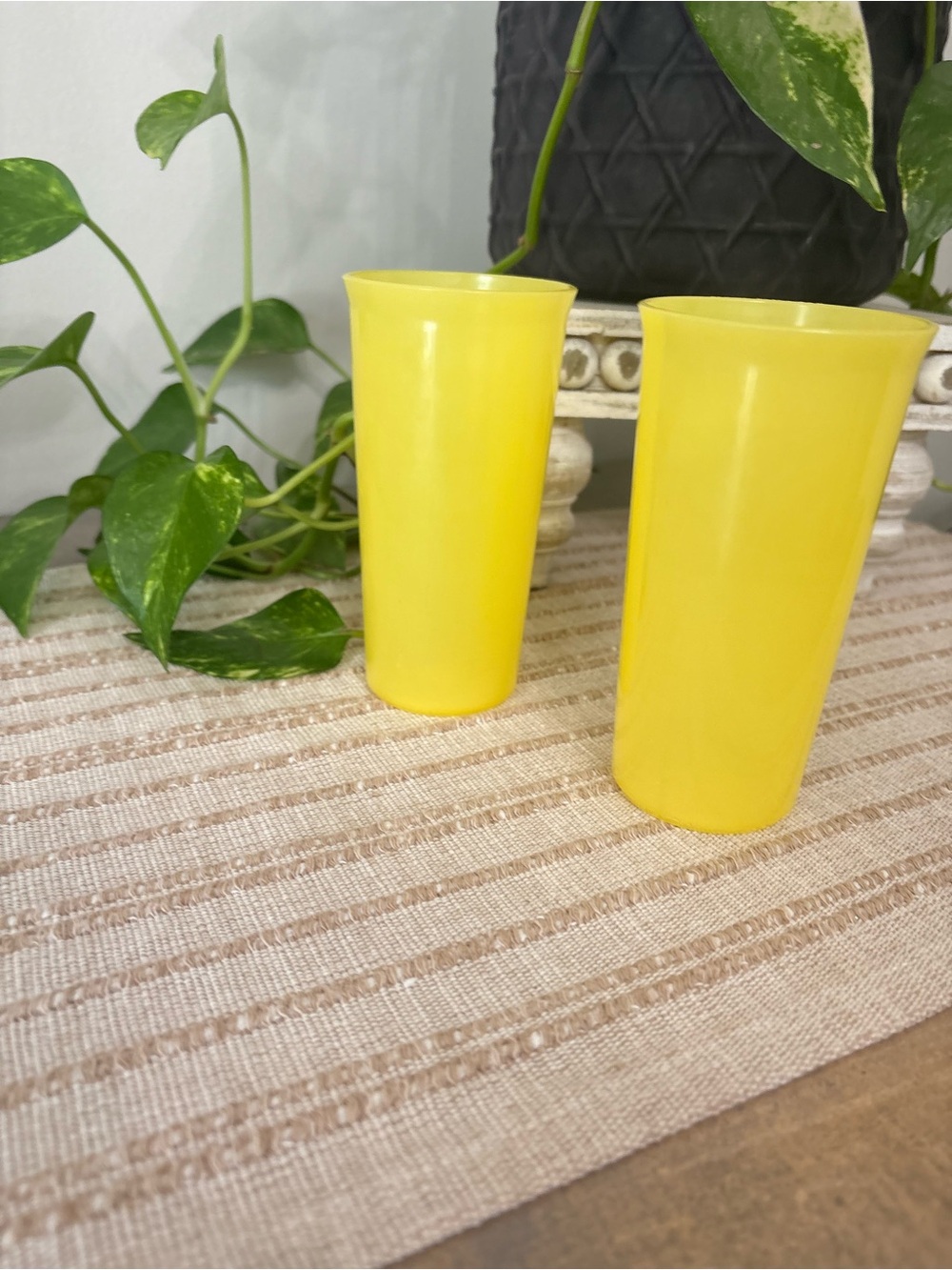 Tupperware Sunshine Yellow 6377, 9 OZ. Tumblers